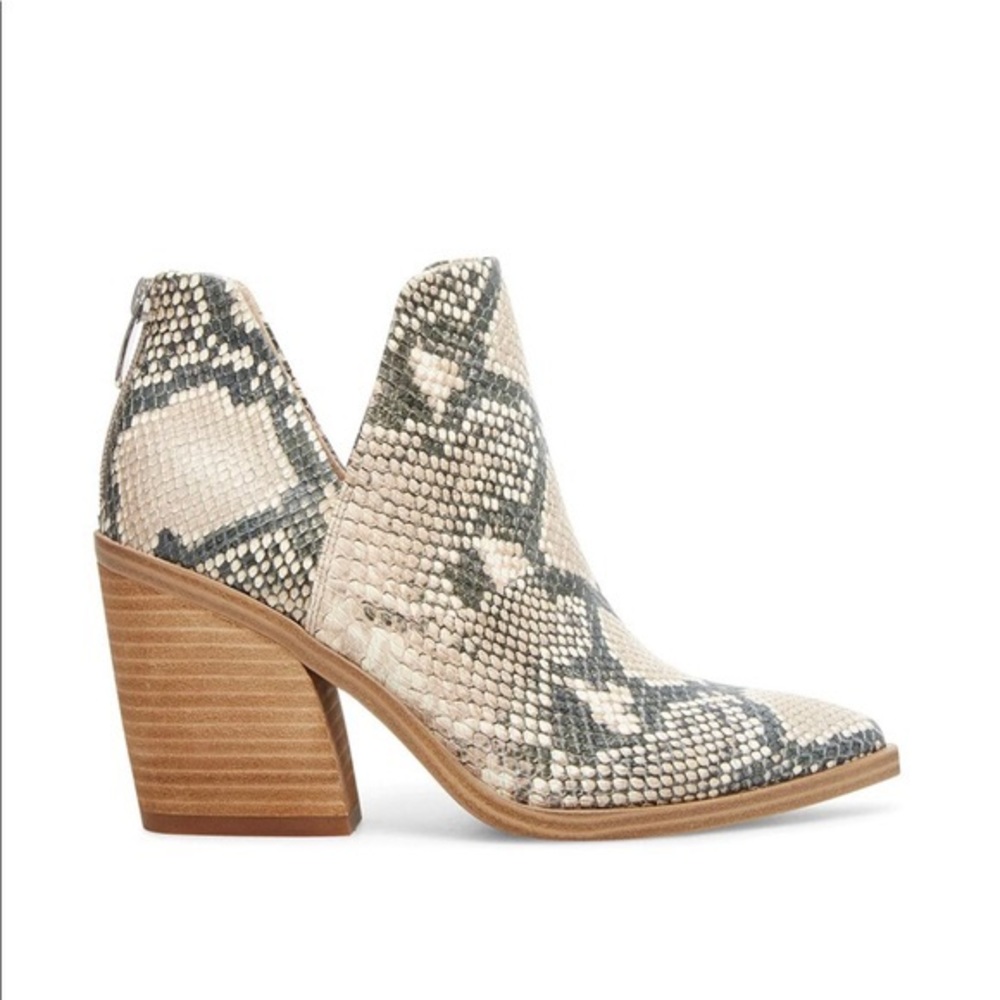 Steve Madden • NWOT Tan Snake Camryn Bootie • Size 7.5